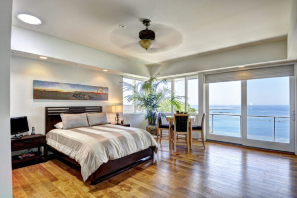 Oceanfront primary suite on the Palos Verdes Peninsula