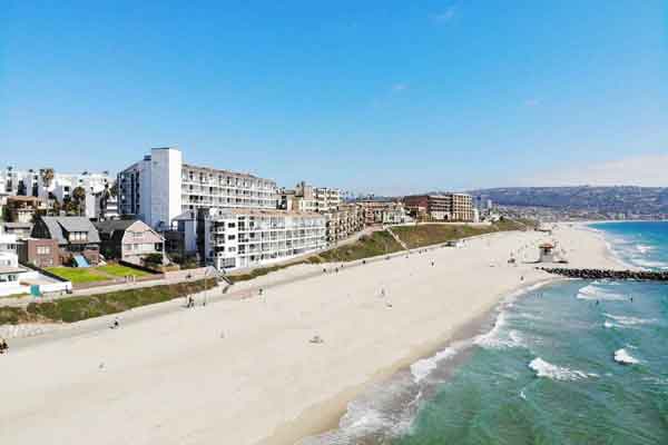 beachfront condos in the Sand Castle at 615 Esplanade Redondo Beach